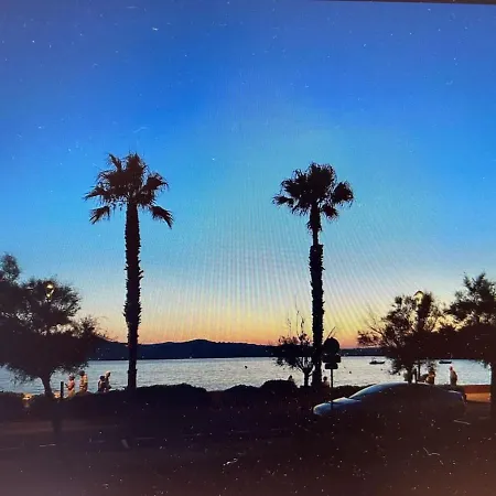 Pin Rollan アパート サン・マンドリエ・シュル・メール