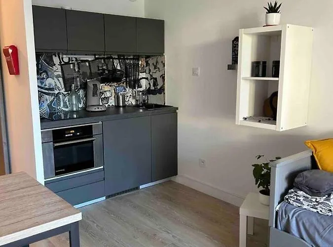 Pin Rollan Apartmán *