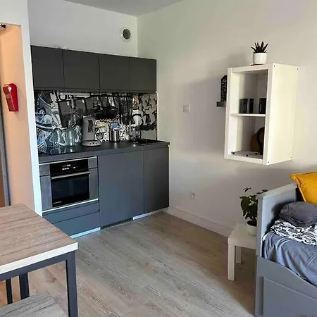 Pin Rollan Apartman *